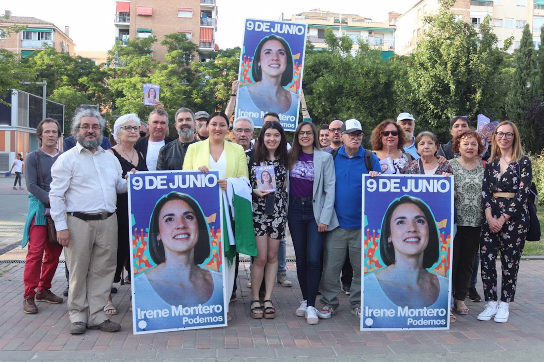 La parlamentaria autonómica Alejandra Durán sostiene cartelería con la imagen de la cabeza de lista de Podemos a las elecciones europeas, Irene Montero (PODEMOS GRANADA) La parlamentaria autonómica Alejandra Durán sostiene cartelería con la imagen de la cabeza de lista de Podemos a las elecciones europeas, Irene Montero (PODEMOS GRANADA)