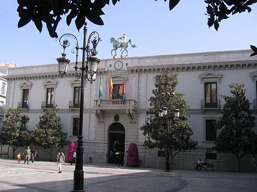 Fachada del Ayuntamiento de Granada (AYTO.  GRANADA)