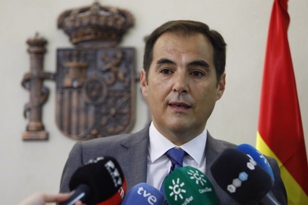 El consejero de Justicia y Administración Local y Función Pública, José Antonio Nieto, atiende a los medios en Granada. Archivo (ÁLEX CÁMARA-EUROPA PRESS)