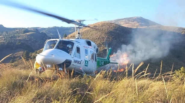 Imagen del incendio del martes en Lanjarón. (INFOCA)