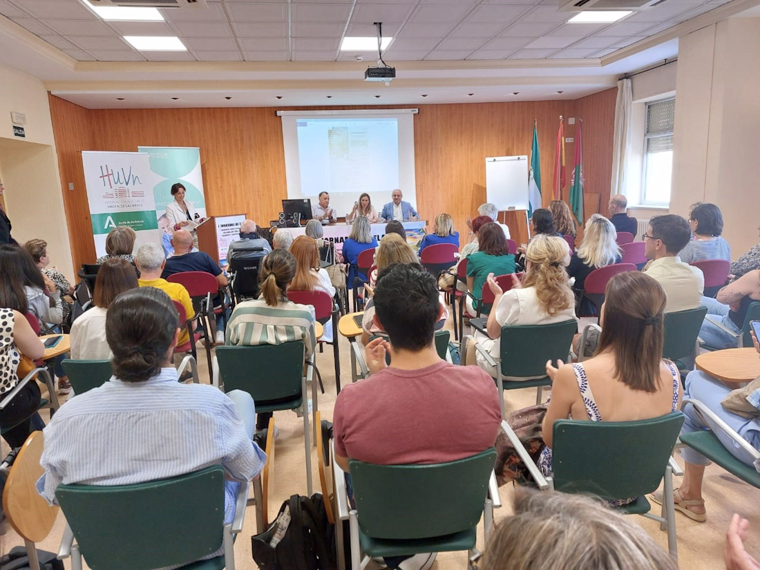El Hospital Virgen de las Nieves reúne a pacientes con ELA y profesionales sanitarios en un encuentro informativo (JUNTA DE ANDALUCÍA) El Hospital Virgen de las Nieves reúne a pacientes con ELA y profesionales sanitarios en un encuentro informativo (JUNTA DE ANDALUCÍA)