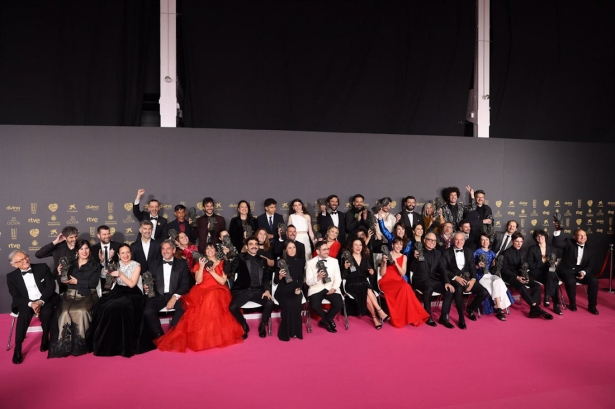 Foto de Familia con los premiados de la última gala de los Goya (RAÚL TERREL - EUROPA PRESS)