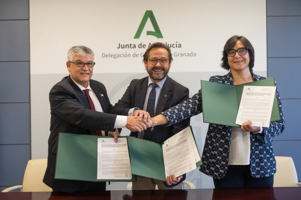 Firma del convenio de cesión (JUNTA)