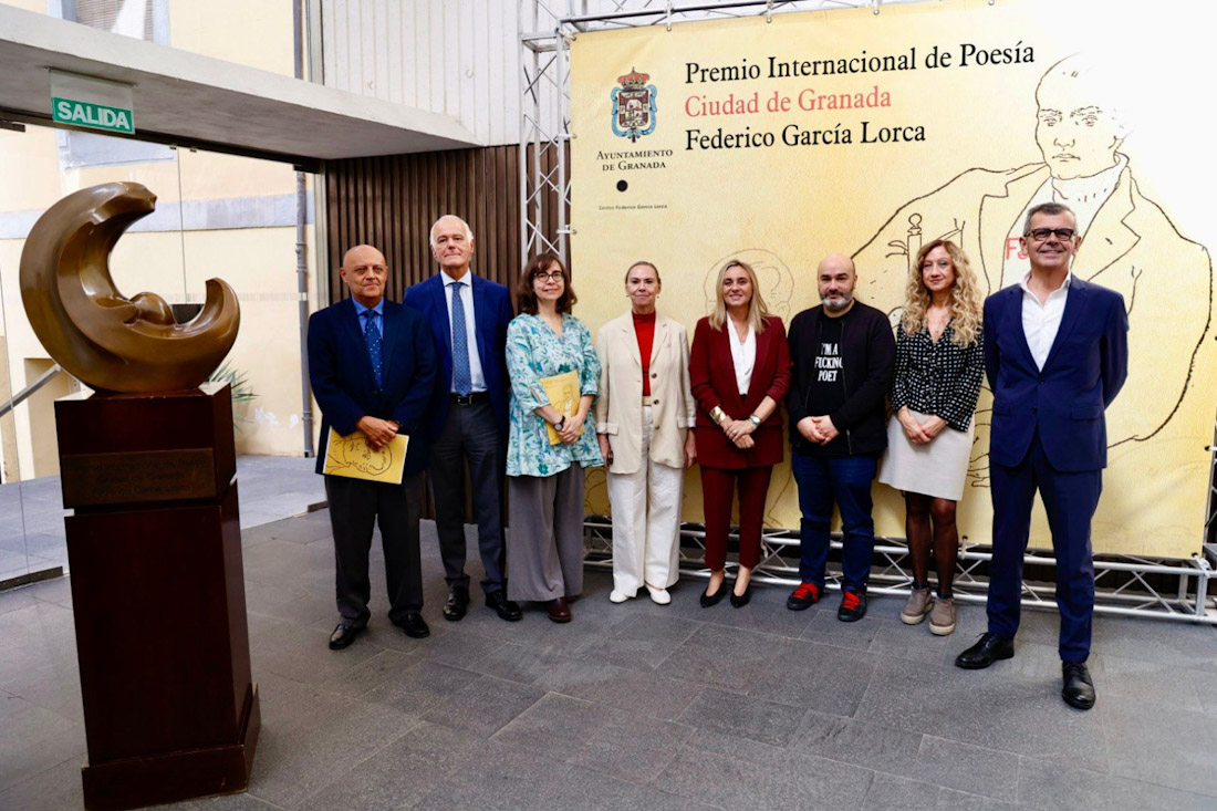 Jurado del XXI Premio Internacional de Poesía Ciudad de Granada-Federico García Lorca (AYTO. GRANADA) Jurado del XXI Premio Internacional de Poesía Ciudad de Granada-Federico García Lorca (AYTO. GRANADA)