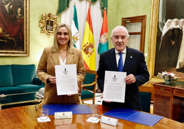 Firma del convenio de adhesión (AYTO. GRANADA)