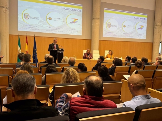 El presidente de la Autoridad Portuaria de Motril, José García Fuentes, interviene en una jornada técnica para promover los flujos comerciales entre España y Marruecos (AUTORIDAD PORTUARIA)