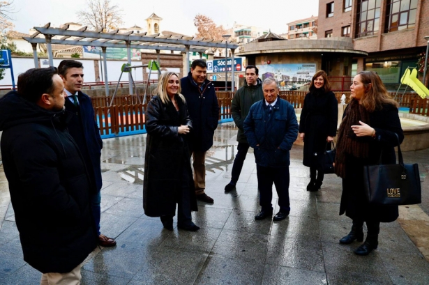 Visita al área infantil (AYTO. GRANADA)