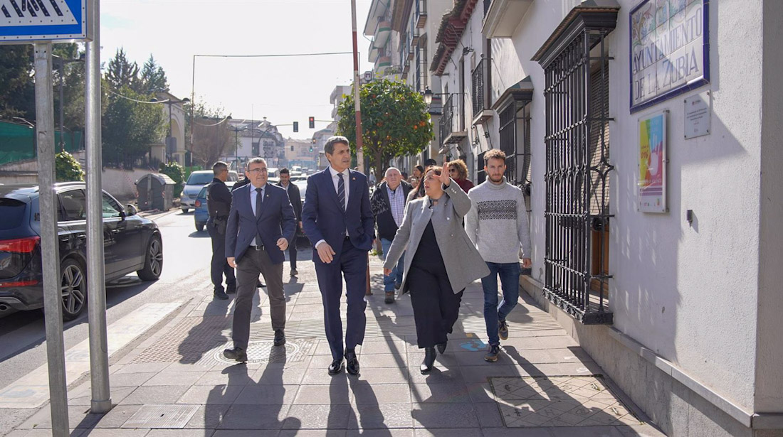 El delegado del Gobierno en Andalucía, Pedro Fernández, en una visita a La Zubia (DELEGACIÓN DEL GOBIERNO EN ANDALUCÍA) El delegado del Gobierno en Andalucía, Pedro Fernández, en una visita a La Zubia (DELEGACIÓN DEL GOBIERNO EN ANDALUCÍA)