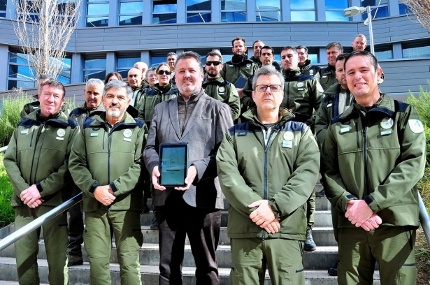 El Delegado, junto a agentes medioambientales, ha presentado la nueva aplicación (JUNTA)