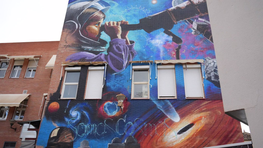 El IAA inaugura su 50 aniversario con una intervención artística de El Niño de las Pinturas (IAA-CSIC) El IAA inaugura su 50 aniversario con una intervención artística de El Niño de las Pinturas (IAA-CSIC)