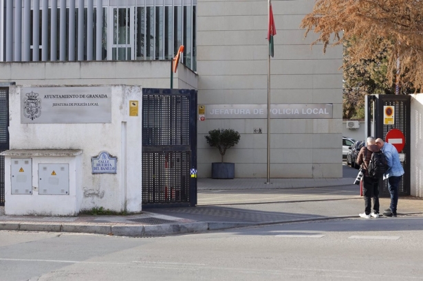 Vista general de la comisaría de la Policía Local de Granada, en una imagen reciente (ÁLEX CÁMARA / EUROPA PRESS)