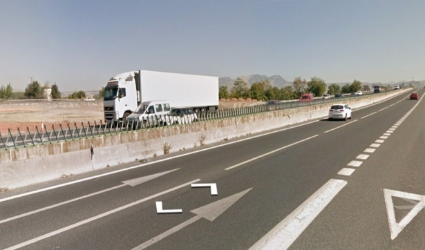 Lugar donde ha ocurrido el accidente, en la autovía A-92G en Granada (JUNTA DE ANDALUCÍA)