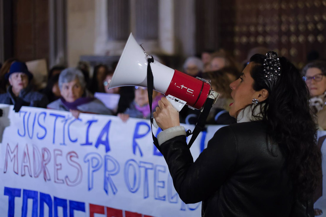 Una concentración de la Plataforma contra la Violencia de Género de Granada 25 de Noviembre y la Plataforma 8 de Marzo. Archivo (ÁLEX CÁMARA - EUROPA PRESS) Una concentración de la Plataforma contra la Violencia de Género de Granada 25 de Noviembre y la Plataforma 8 de Marzo. Archivo (ÁLEX CÁMARA - EUROPA PRESS)