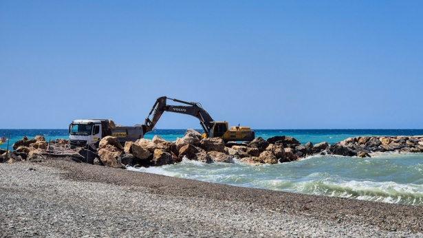 Obras del espigón (AYTO. MOTRIL)