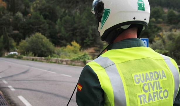 Agente de la Guardia Civil de Tráfico, en una imagen de archivo (GUARDIA CIVIL)
