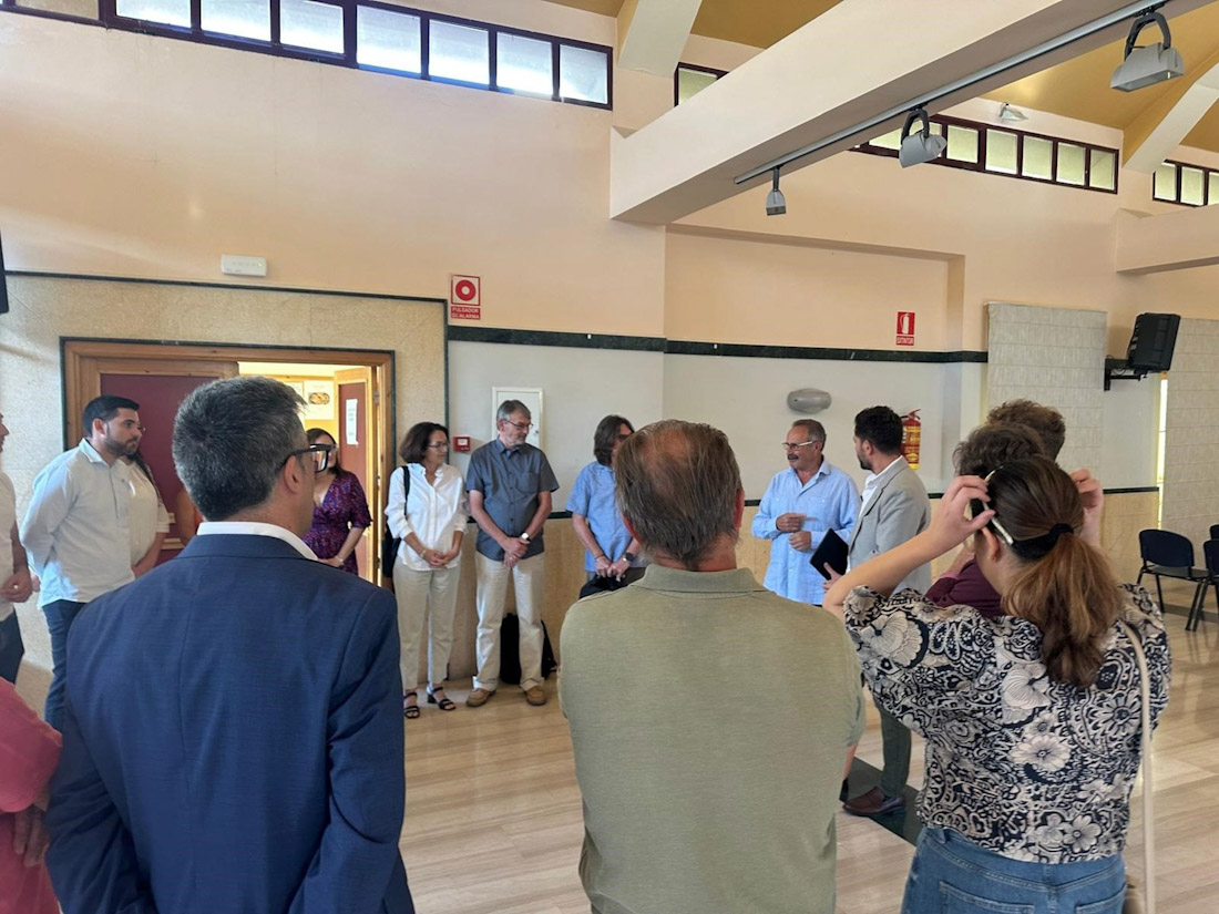 El delegado de Turismo, Cultura y Deporte de la Junta en Granada, David Rodríguez, se ha reunido con el sector del turismo de la Comarca del Valle de Lecrín (JUNTA DE ANDALUCÍA) El delegado de Turismo, Cultura y Deporte de la Junta en Granada, David Rodríguez, se ha reunido con el sector del turismo de la Comarca del Valle de Lecrín (JUNTA DE ANDALUCÍA)