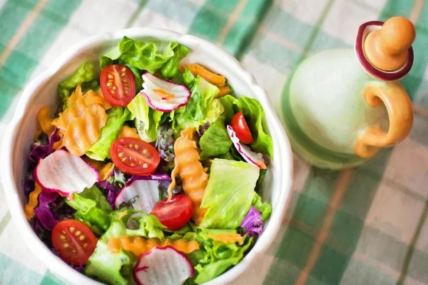 Ensalada, verduras, archivo.(UGR)