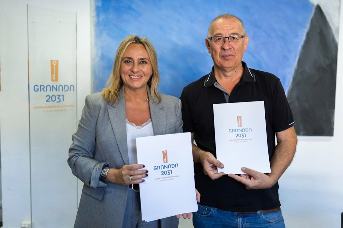 La alcaldesa de Granada, Marifrán Carazo, y el CEO de Estación Diseño, Enrique Cirera (AYUNTAMIENTO DE GRANADA) La alcaldesa de Granada, Marifrán Carazo, y el CEO de Estación Diseño, Enrique Cirera (AYUNTAMIENTO DE GRANADA)
