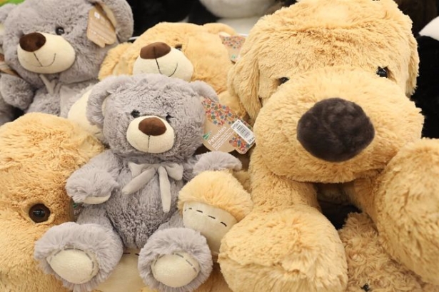 Peluches en una sección de juguetería infantil (MARTA FERNÁNDEZ JARA - EUROPA PRESS)
