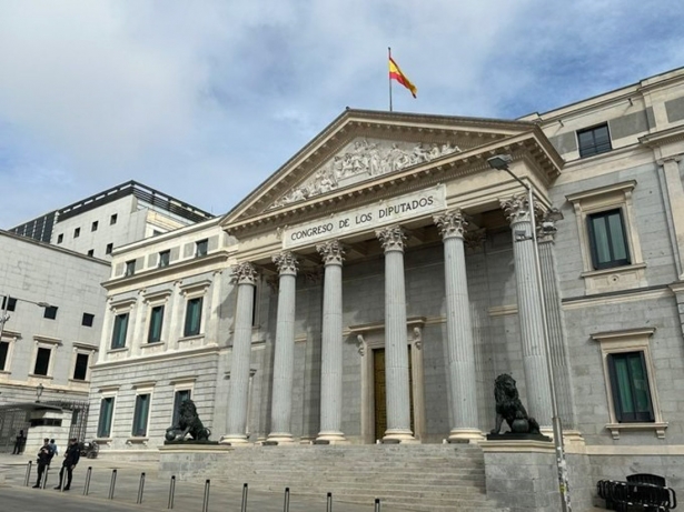 Puerta de los leones del Congreso (GPPOPULAR) Puerta de los leones del Congreso (GPPOPULAR)