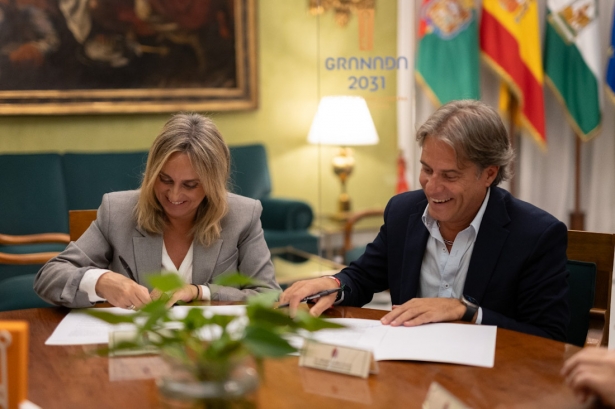 Firma de la adhesión (AYTO. GRANADA) Firma de la adhesión (AYTO. GRANADA)