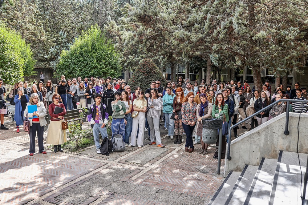 Homenaje de la Universidad a Paula Jinfeng (GPMEDIA) Homenaje de la Universidad a Paula Jinfeng (GPMEDIA)