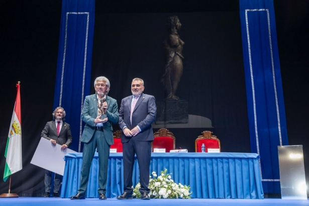 Entrega del premio (AYTO. SANTA FE) Entrega del premio (AYTO. SANTA FE)