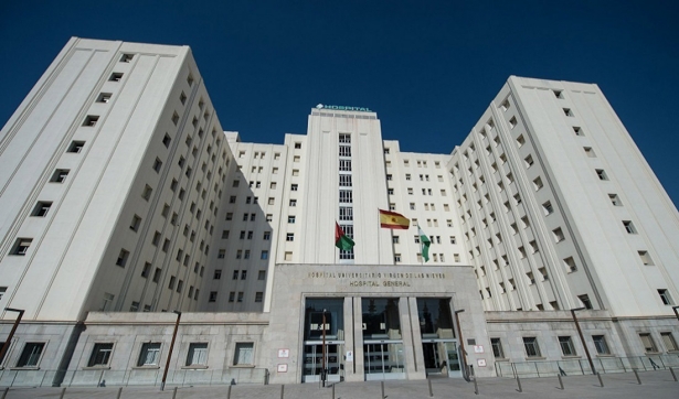 Rescatan y evacúan al hospital a un escalador herido tras sufrir una caída en Dílar (JUNTA DE ANDALUCÍA) Rescatan y evacúan al hospital a un escalador herido tras sufrir una caída en Dílar (JUNTA DE ANDALUCÍA)