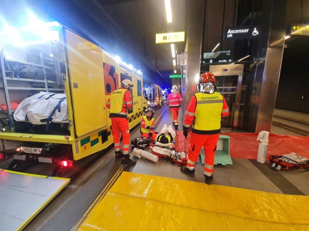 Imagen del simulacro de accidente de metro efectuado en la noche del 7 de noviembre en Granada (JUNTA DE ANDALUCÍA)