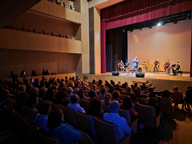 (AYTO. GUADIX) (AYTO. GUADIX)