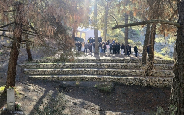 Visita del Instituto de Medicina Legal, la Fiscalía y la Universidad de Granada al Barranco de Víznar (UGR)