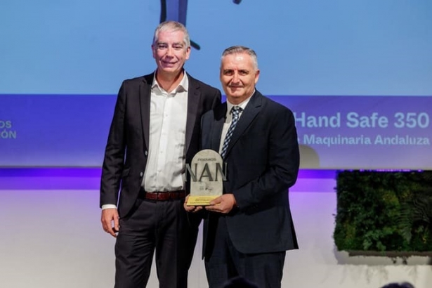 Entrega del premio (SIMA) Entrega del premio (SIMA)