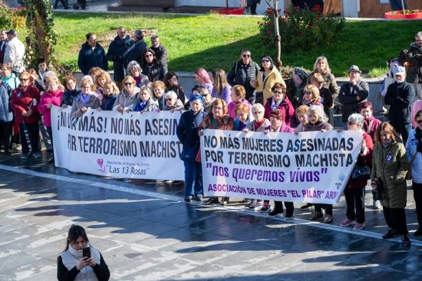 Acto por el 25N en Armilla (AYTO. ARMILLA)