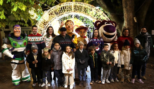 Encendido del alumbrado en Guéjar Sierra (AYTO. GÜÉJAR SIERRA) Encendido del alumbrado en Guéjar Sierra (AYTO. GÜÉJAR SIERRA)