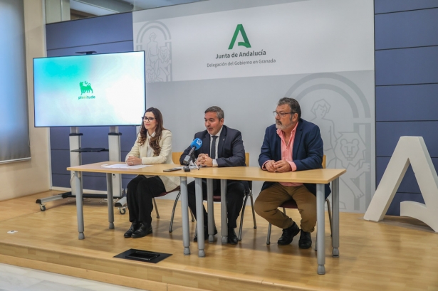 Entrada en funcionamiento de la planta solar de Caparacena (GPMEDIA) Entrada en funcionamiento de la planta solar de Caparacena (GPMEDIA)