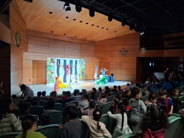 Espectáculo del 10º TIF Granada (TIF GRANADA) Espectáculo del 10º TIF Granada (TIF GRANADA)