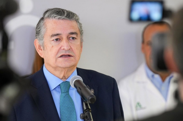 El consejero de Sanidad, Presidencia y Emergencias, Antonio Sanz, en imagen de archivo (FRANCISCO J. OLMO - EUROPA PRESS) El consejero de Sanidad, Presidencia y Emergencias, Antonio Sanz, en imagen de archivo (FRANCISCO J. OLMO - EUROPA PRESS)