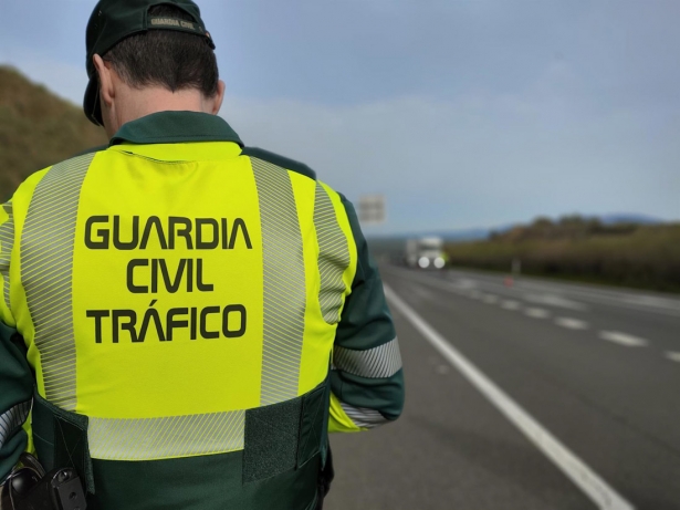 Imagen de archivo de un agente de la Guardia Civil de Tráfico (GUARDIA CIVIL)