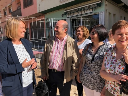 Luisa García Chamorro se ha reunido con los comerciantes de la Calle Ancha (AYTO. MOTRIL) 