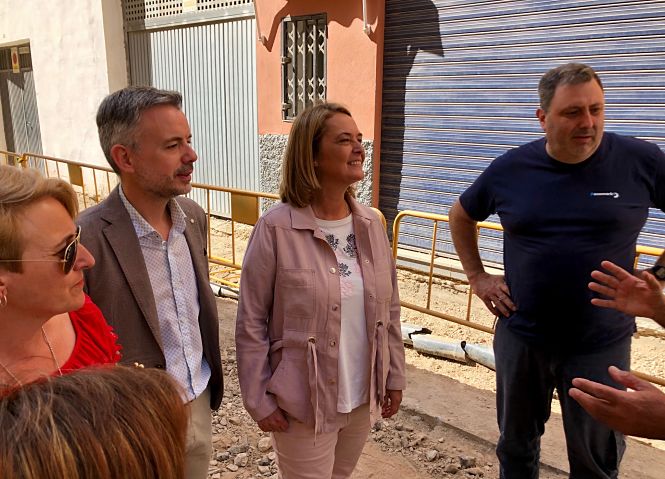 Luisa García Chamorro durante la visita a unas obras (AYTO. MOTRIL) 