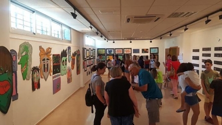 Casa de la Cultura de Cúllar Vega decorada por niños (AYTO. CÚLLAR VEGA) 