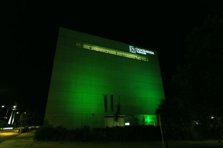 El Centro Cultural Memoria de Andalucia iluminado de verde (CAJA GRANADA FUDNACIÓN)