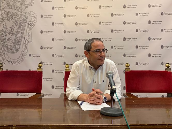 Miguel Ángel Fernández Madrid en rueda de prensa (PSOE)