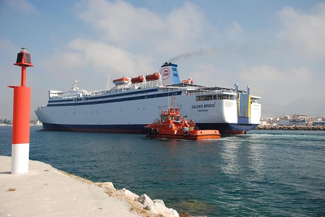 Buque Golden Bridge (AUTORIDAD PORTUARIA DE MOTRIL) 