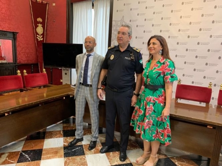 Raquel Ruz y José ANtonio Moreno en rueda de prensa (PSOE)