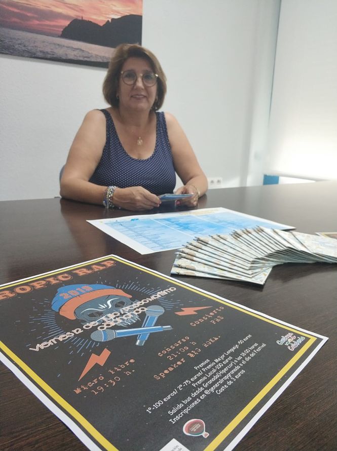 Encarnación Abarca ha presentado la programación veraniega en Carchuna (AYTO. MOTRIL)