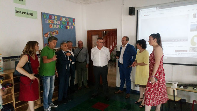 El Delegado de Salud, Antonio Jesús Castillo durante su visita a Guadix (AYTO. GUADIX)