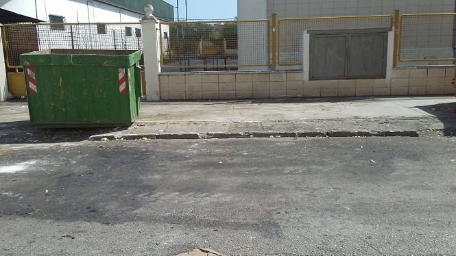 Polígono de Alborán tras la retirada de la basura (AYTO. MOTRIL)
