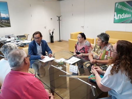 Reunión de Antonio Granados con vecinos de Santa Adela (JUNTA)