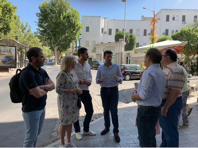 Miembros del PSOE ha visitado el barrio de los Doctores (PSOE)